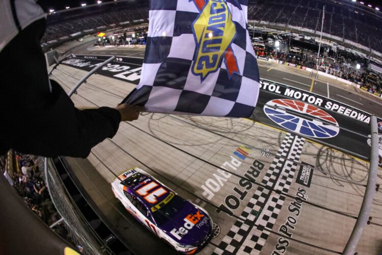 NASCAR: Hamlin wins Cup race at Bristol