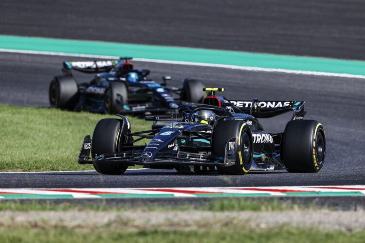 Video: Mercedes F1 2023 Japanese GP race debrief