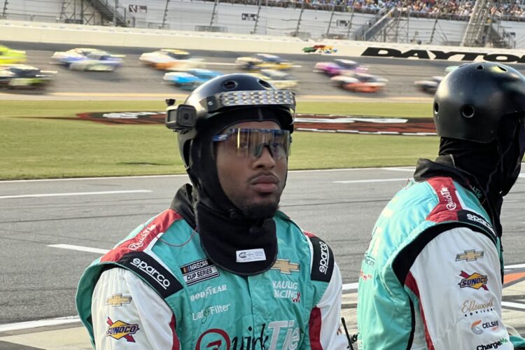 NASCAR: Journey Brown latest football player to become tire changer