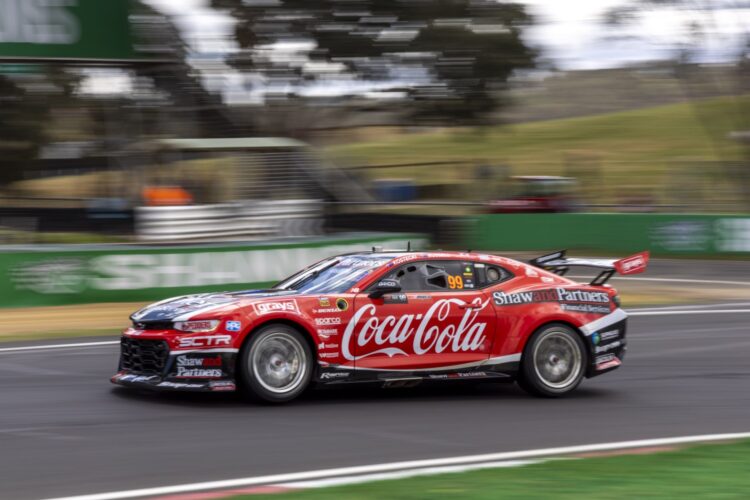 Supercars: Erebus ends opening day on top at Bathurst