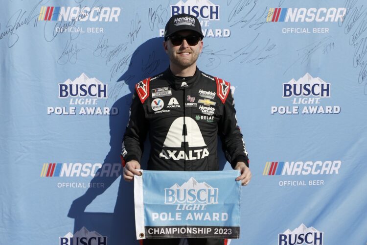 NASCAR: Byron wins pole for Cup finale in Phoenix