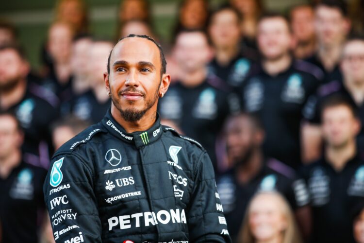 Formula 1 News: Hamilton says he is loyal to Mercedes