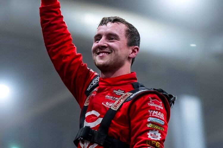 USAC: Logan Seavey Goes Back To Back in Chili Bowl