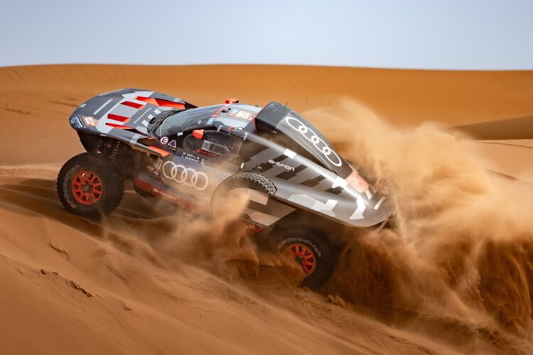 Dakar Stage 8: Ekstrom and Benavides prevail, rider dies