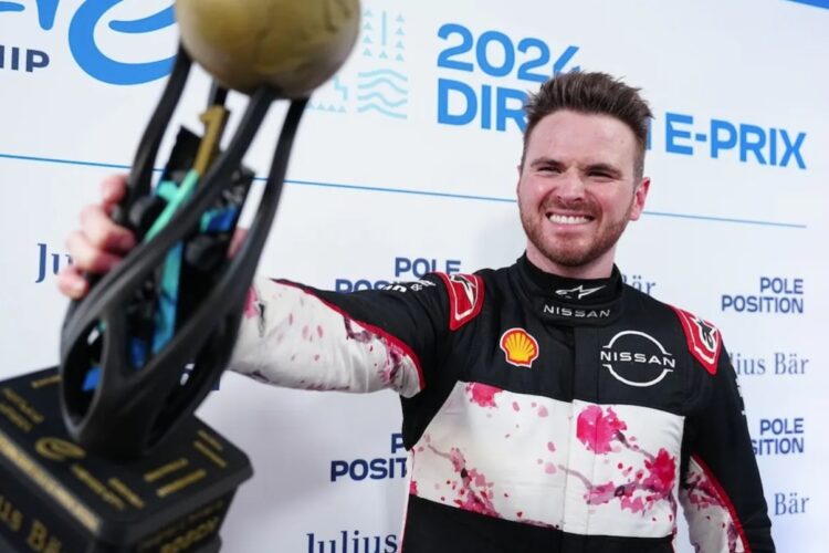 Formula E: Oliver Rowland wins pole for Round 3 in Diriyah