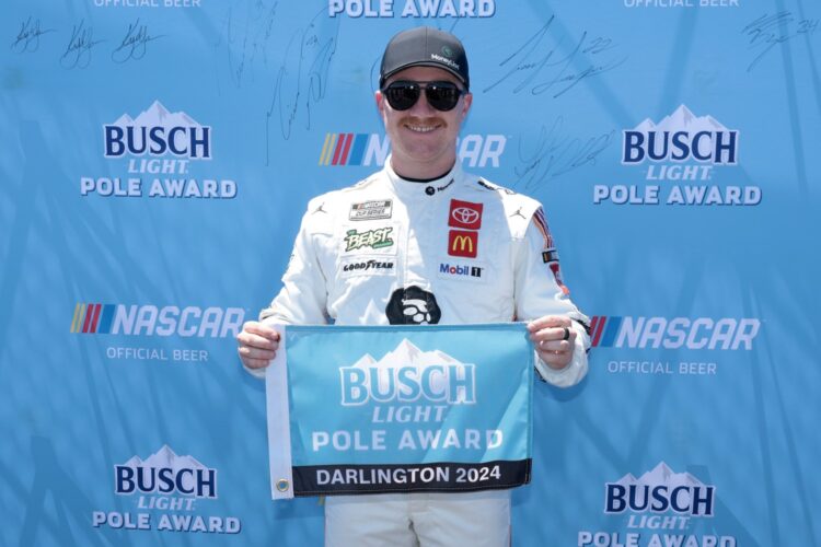 NASCAR News: Reddick claims Busch Light Pole at Darlington