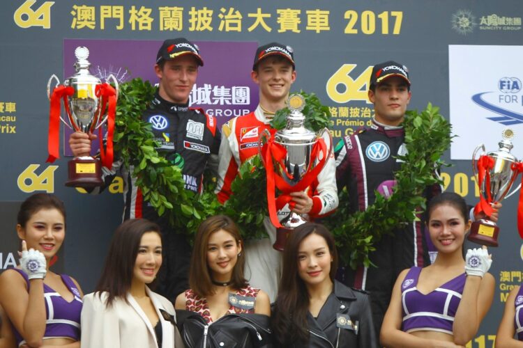Callum Ilott claims stunning Qualification Race win in Macau