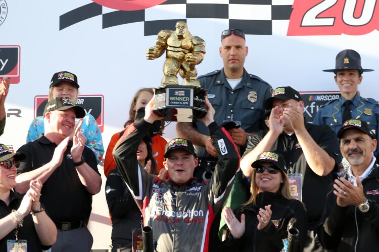 Cole Custer tames Monster Mile for seventh NXS win