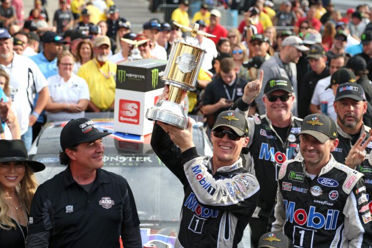 Harvick crushes field, Johnson misses Playoffs at Indy