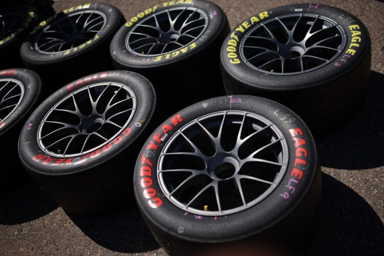 NASCAR News: With Championship on the line, Goodyear tires are exploding in Phoenix