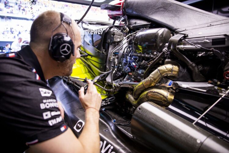 Formula 1 News: Mercedes looking into F1 engine trouble