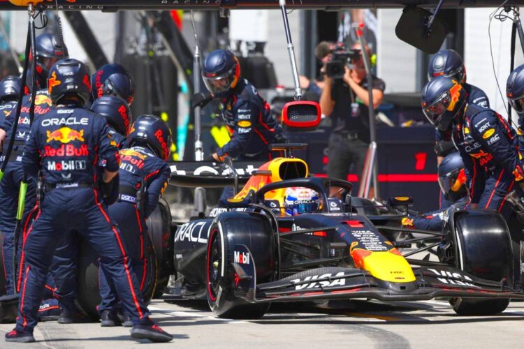 Pirelli backs two-stop rule debate as one-stop strategies dominate current F1 races