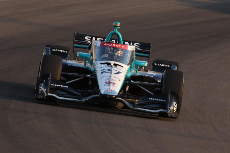 IndyCar News: Kirkwood wins Bommarito Automotive Group 500