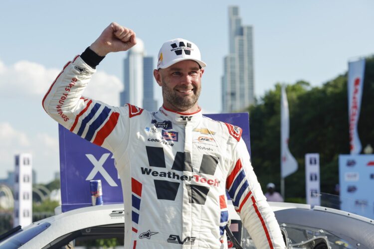 NASCAR News: Trackhouse Racing re-signs Shane van Gisbergen