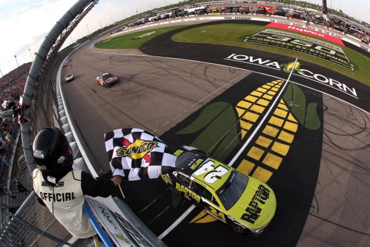 NASCAR News: William Byron saves fuel for Cup win at Iowa