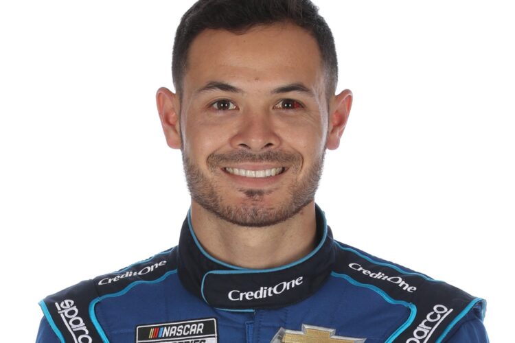 Kyle Larson keeps winning on dirt