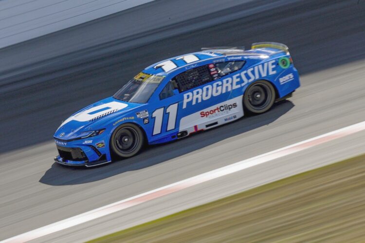 NASCAR News: Hamlin beats Larson for Cup pole at Gateway