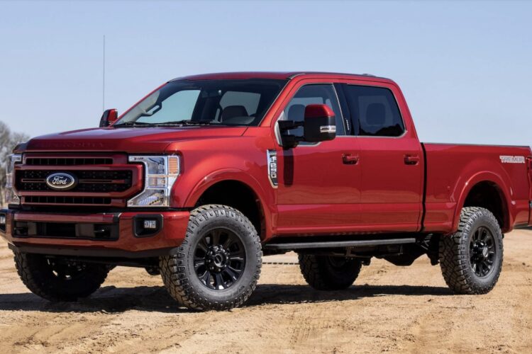 Why Ford F-250 Owners Are Turning to Tesla-Style Infotainment Upgrades