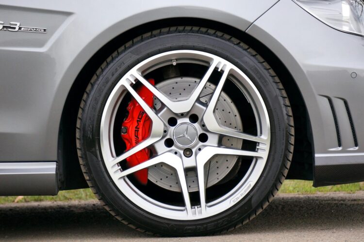 Automotive News: Why German performance cars emit so much brake dust