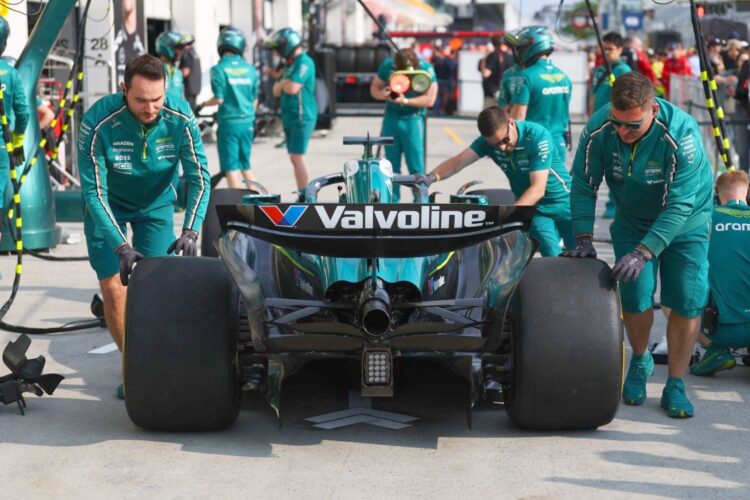 Valvoline and Aston Martin Team Bring Aspiring Mechanics Program to the Mexico City GP