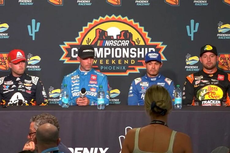 NASCAR News: Hamlin, Larson, Byron and Briscoe do battle in Phoenix today