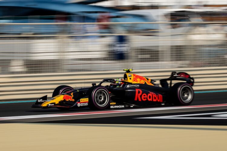 Formula 2 News: Lindblad holds off Duerksen to claim victory at Yas Marina