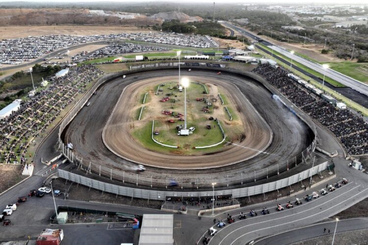 High Limit Racing: Larson Goes Back-to-Back in Perth Motorplex finale