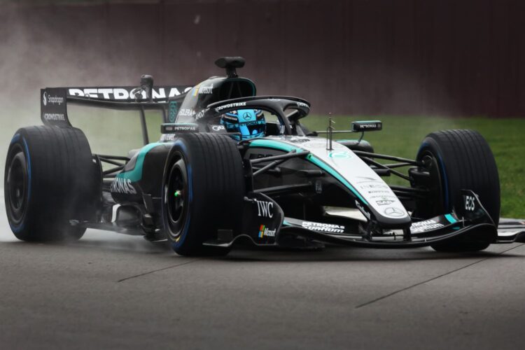Formula 1 News: Mercedes W17 Makes On-Track Debut