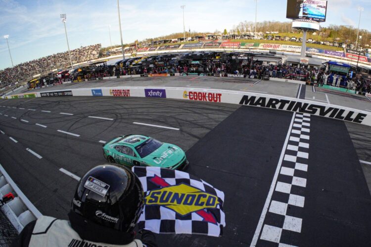 NASCAR News: Elliott Holds Off Hamlin for Thrilling Martinsville Victory
