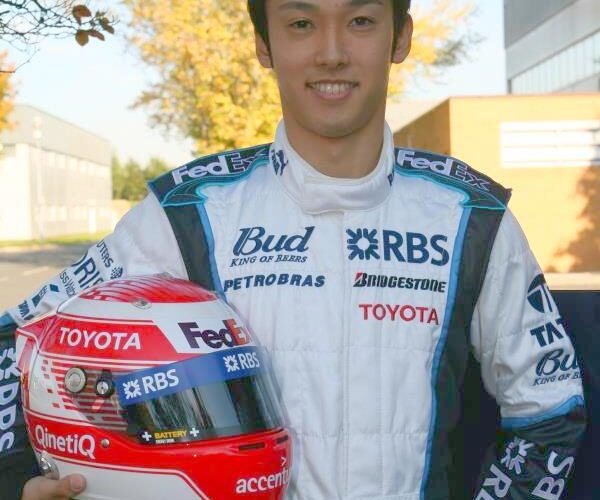 Video: Nakajima joins Rosberg
