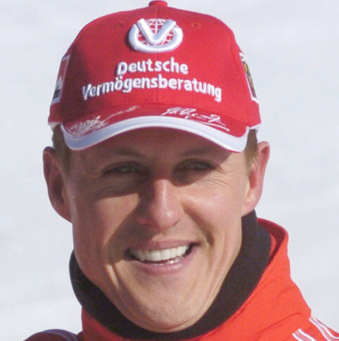 Schumacher signs new Ferrari deal