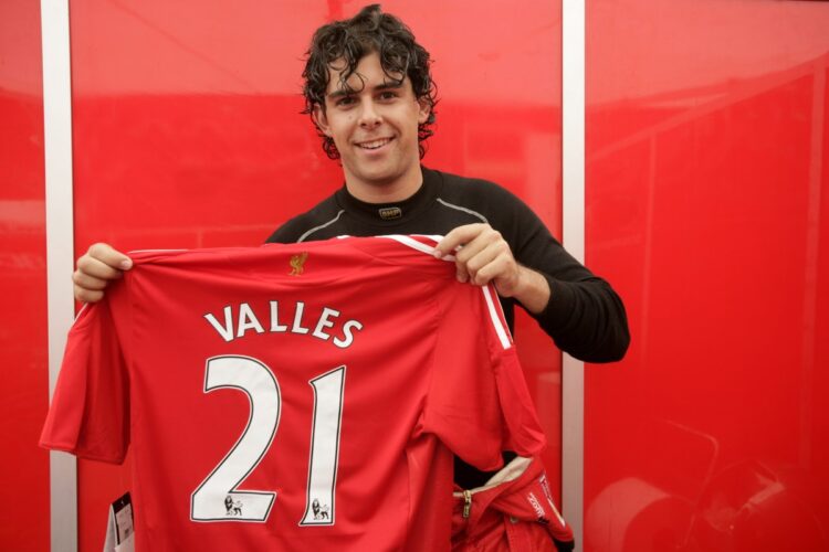 Liverpool team signs Valles