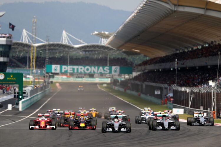 Officials play down Malaysia night race rumors
