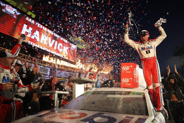 Kevin Harvick cheats to win in Texas