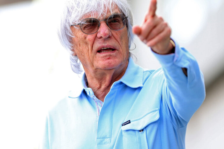 Ecclestone backs Wolff over budget cap