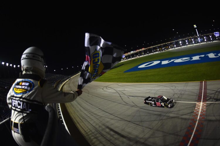 Brett Moffitt Pulls Out Surprise Victory at Chicagoland