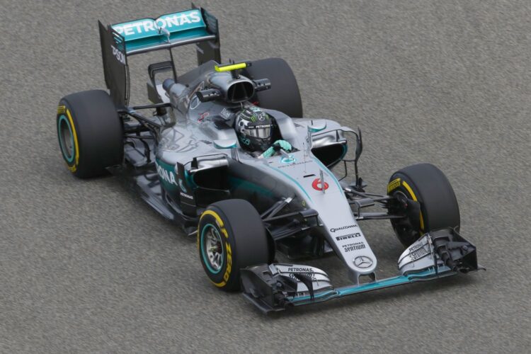 Rosberg stays on top in FP2 as Mercedes 1-2 parade continues
