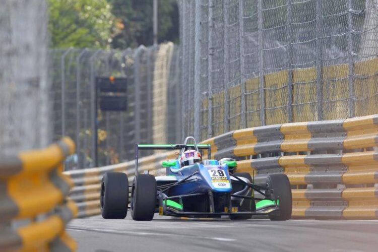 Antonio Felix Da Costa tops opening qualifying in Macau