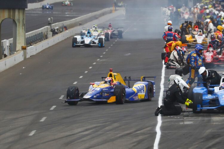Video: Over The Wall: IndyCar Fueler