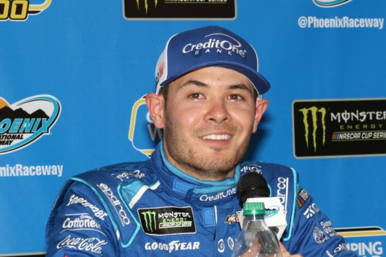 Larson: NASCAR just a stepping to World of Outlaws (Update)