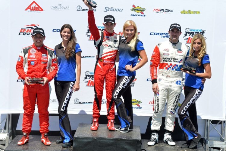 Veach Dominates Lights Race in St. Pete