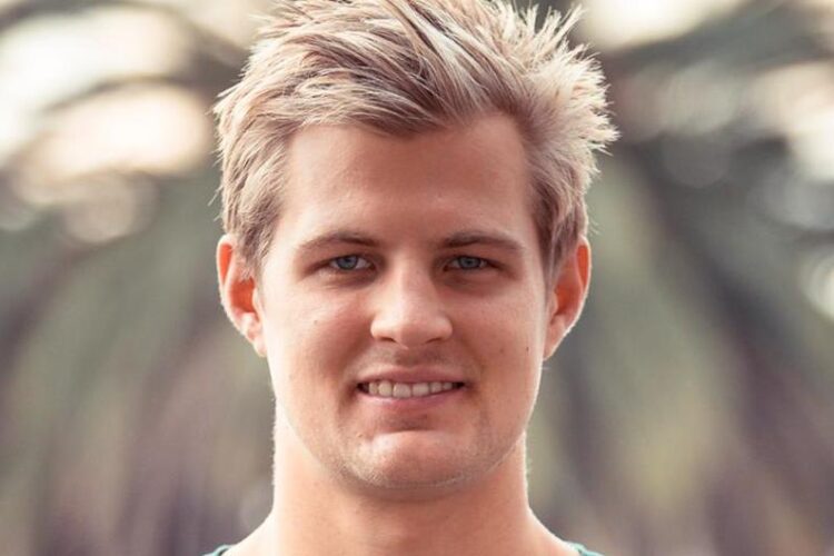 Video: Marcus Ericsson seat fitting at Schmidt Peterson Motorsports