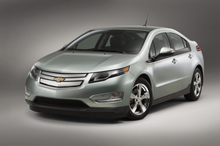 Automotive News: US Opens Probe Into 73,000 Chevy Volts