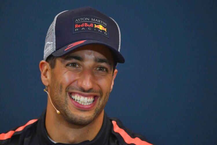 Rumor: Ricciardo could take Perez’s seat at Red Bull – Hill