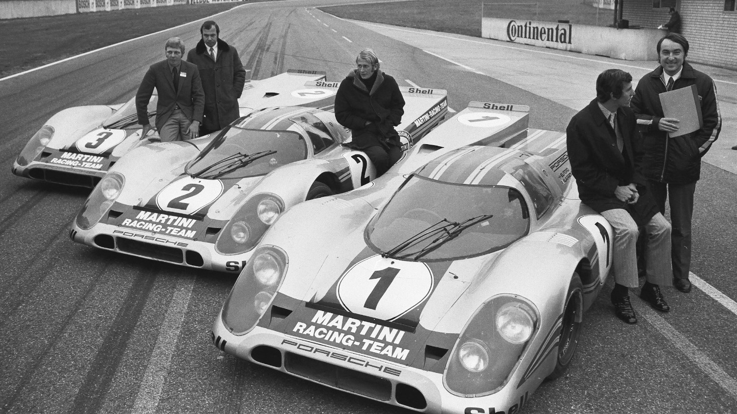 Helmut Marko, Rudi Lins, Gijs van Lennep, Vic Elford, Gerard Larrousse, l-r, Martini team, 917 KH Coupe, 1970, Porsche AG