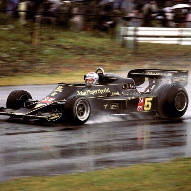 In 1976, Mario Andretti won the race held in torrential rain at Fuji