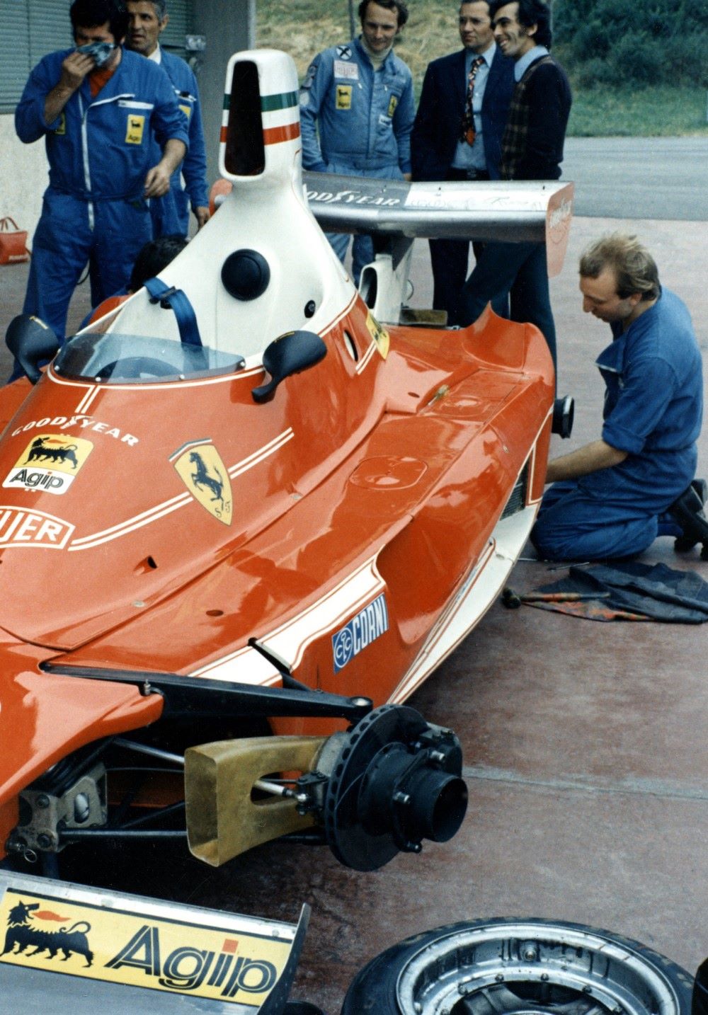Ferrari mechanics work on Niki Lauda's car